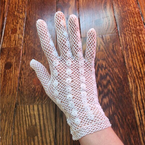 Vintage White Crochet Lace Gloves Womens One Size Fits Most New - Picture 7 of 8